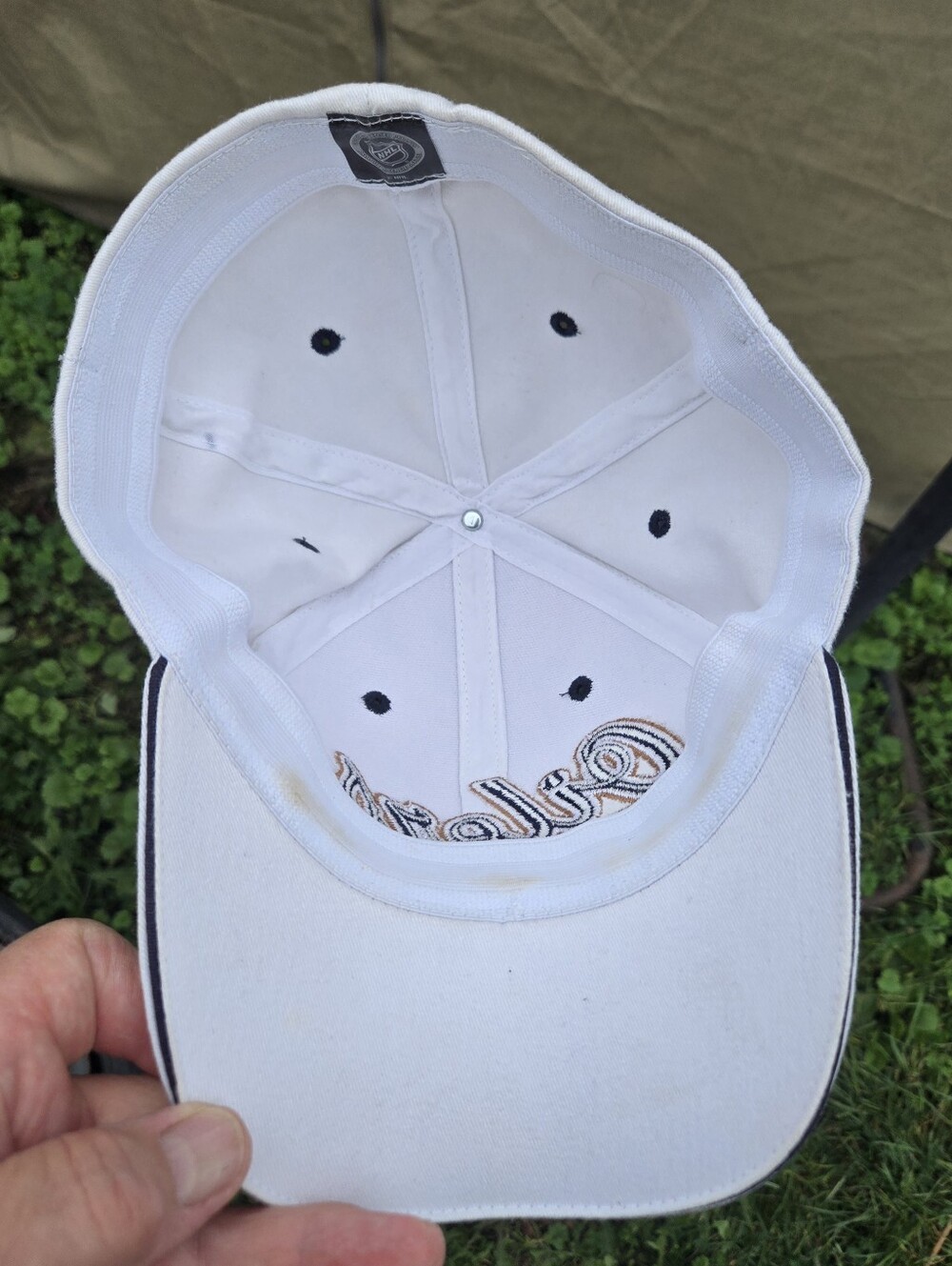 Edmonton Oilers White Script Baseball Cap - Picture 6 of 7